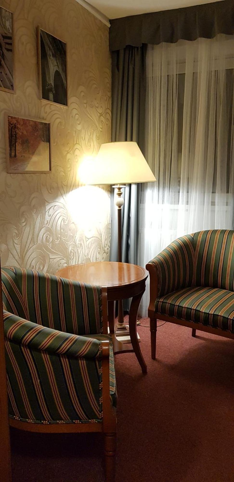 Hotel A Restaurace Pomezi Cínovec المظهر الخارجي الصورة